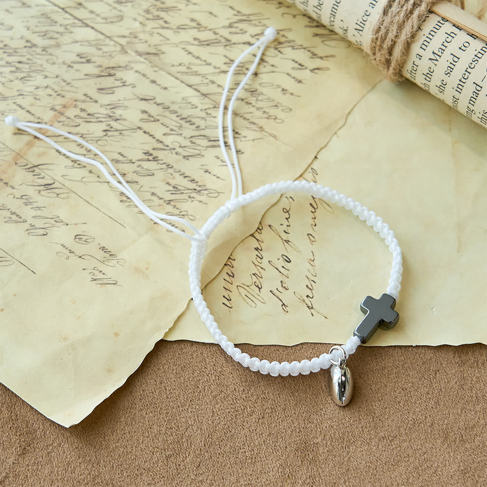 Set de Pulseras Magnéticas de Corazón y Cruz: Símbolo de Unión Sagrada y Amor Duradero