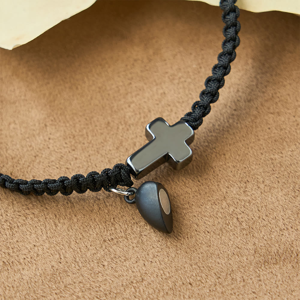 Set de Pulseras Magnéticas de Corazón y Cruz: Símbolo de Unión Sagrada y Amor Duradero