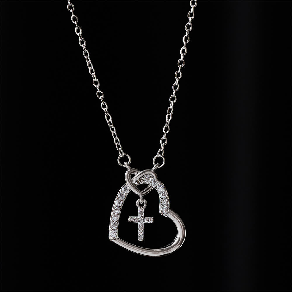 Collar de Corazón y Cruz Entrelazados con Tarjeta: Encarna Su Gozo y Gracia