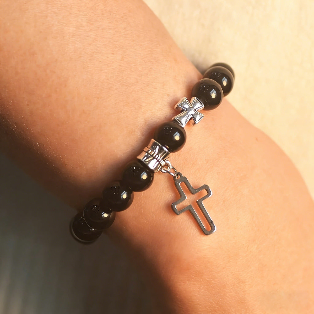 Set de Pulseras de Cuentas con Dije de Cruz en Dos Tonos: Símbolo de Fe en Cada Uso