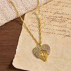 Collar de Corazón con Cruz y Alas de Ángel con Circonias: Símbolo de Amor y Gracia Divinos