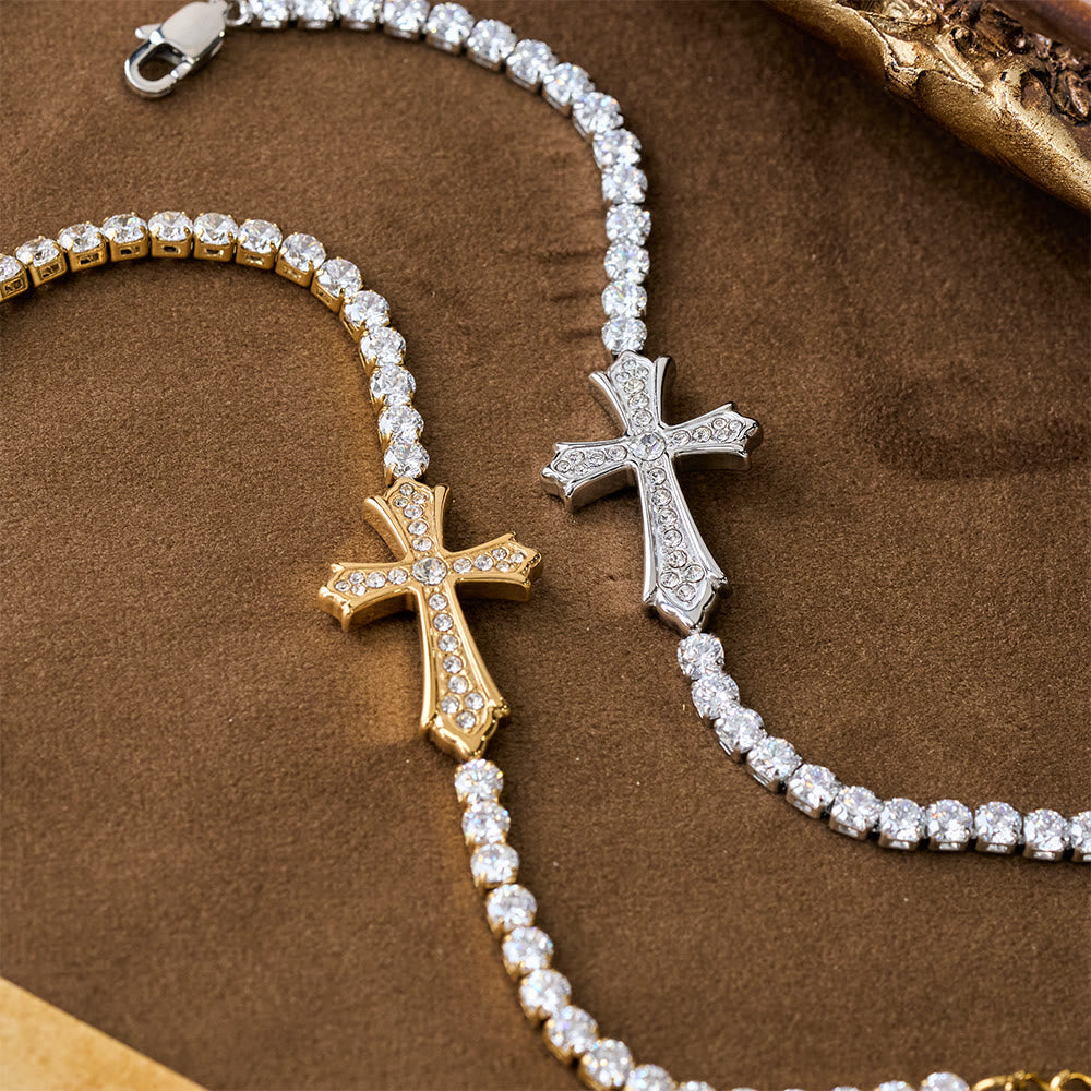 Pulsera Elegante de Cruz con Circonias en 2 Colores: Símbolo de Gracia y Elegancia Divinas