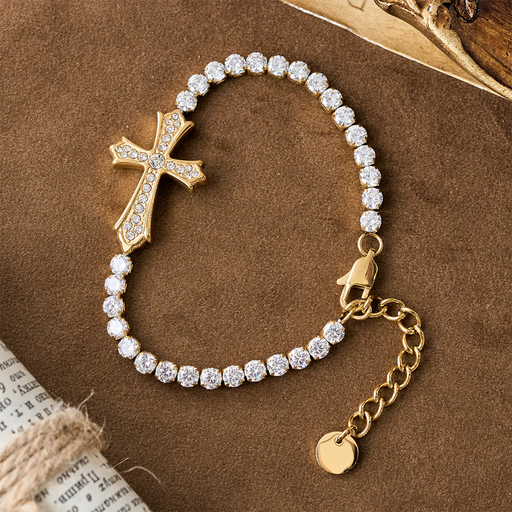 Pulsera Elegante de Cruz con Circonias en 2 Colores: Símbolo de Gracia y Elegancia Divinas