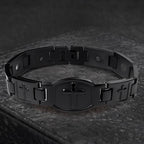 Pulsera de Cadena de Eslabones con Cruz Grabada: Símbolo de Fuerza Divina y Fe