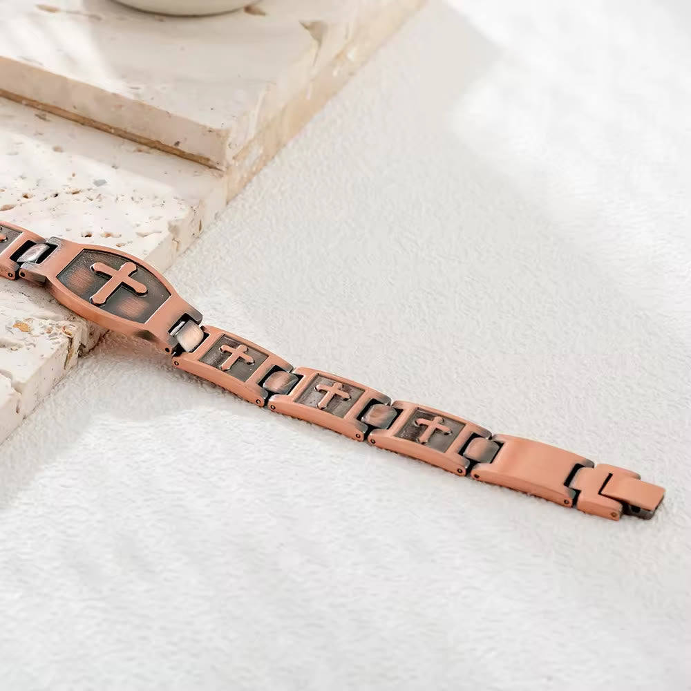Pulsera de Cadena de Eslabones con Cruz Grabada: Símbolo de Fuerza Divina y Fe