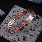 Pulsera de Cadena de Eslabones con Cruz Grabada: Símbolo de Fuerza Divina y Fe