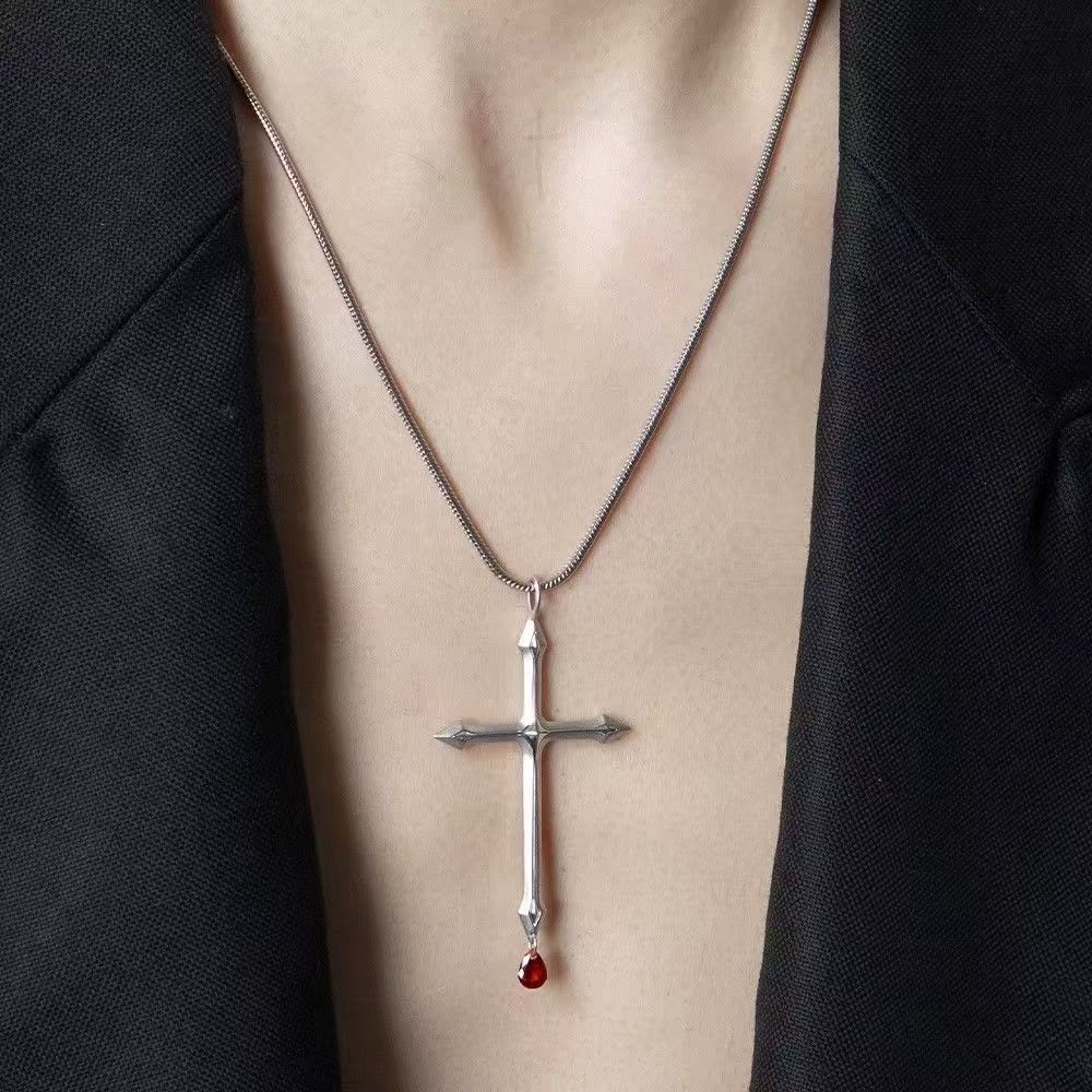 Collar de Cruz Espada con Gota de Circonia Roja: Recuerdo Sagrado para Creyentes