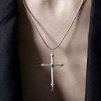 Collar de Cruz Espada con Gota de Circonia Roja: Recuerdo Sagrado para Creyentes