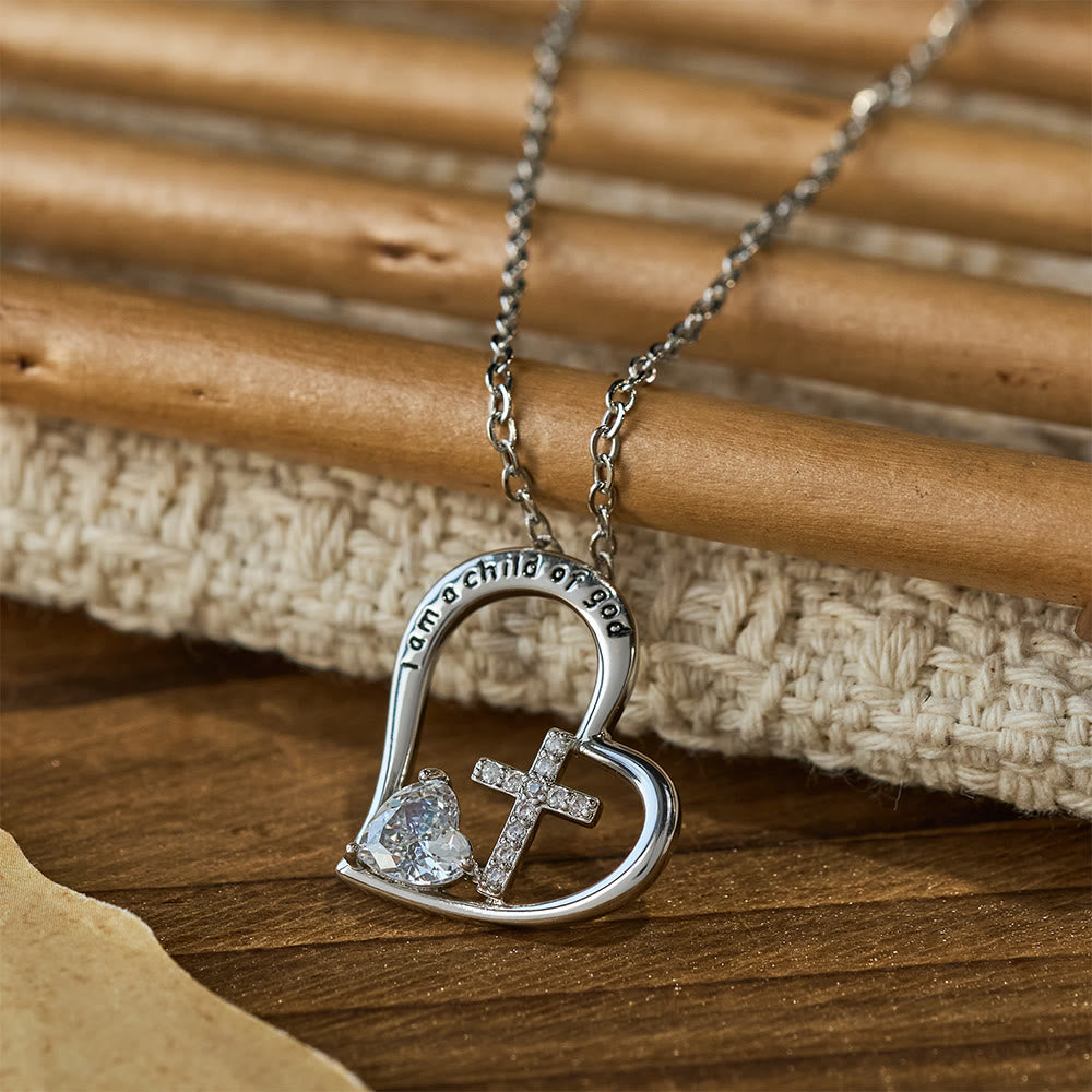 Collar de Corazón y Cruz "Soy Hija de Dios" con Circonias: Señal de Identidad Celestial