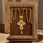 Collar Crucifijo Pectoral Grande y Ornamentado con Corona: Majestad Sagrada y Redención