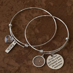 Brazalete Semilla de Mostaza con Dije de Corazón: Símbolo de Fe Inquebrantable y Gracia