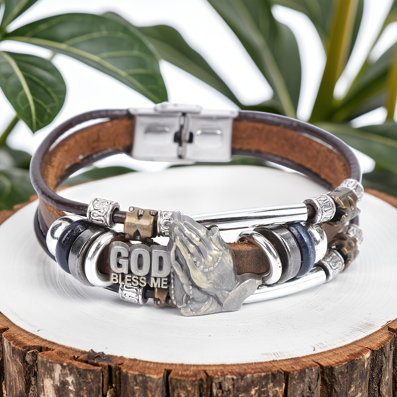 Pulsera de Cuero "Dios me Bendiga" con Manos Orando y Detalles de Metal