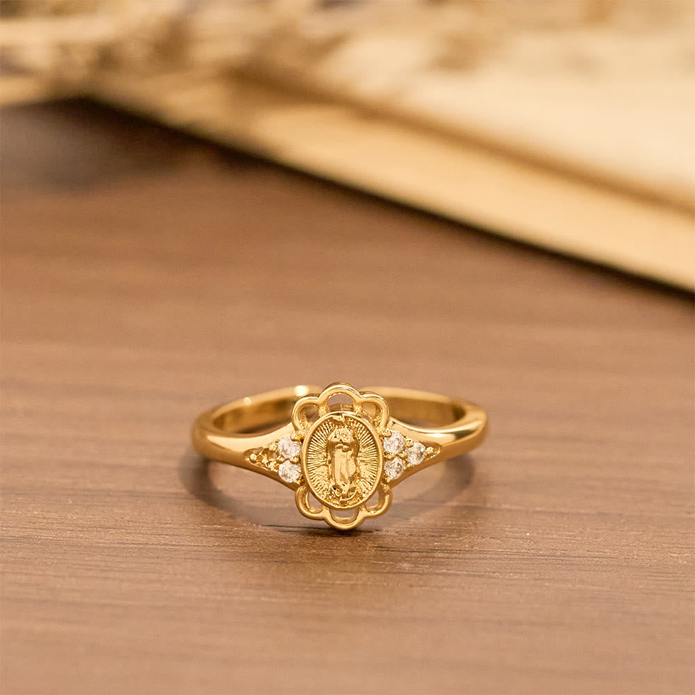 Anillo de Circonia de la Virgen en Filigrana: Emblema de Gracia Mariana y Delicadeza