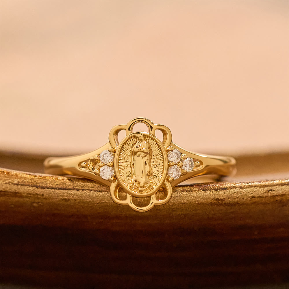 Anillo de Circonia de la Virgen en Filigrana: Emblema de Gracia Mariana y Delicadeza