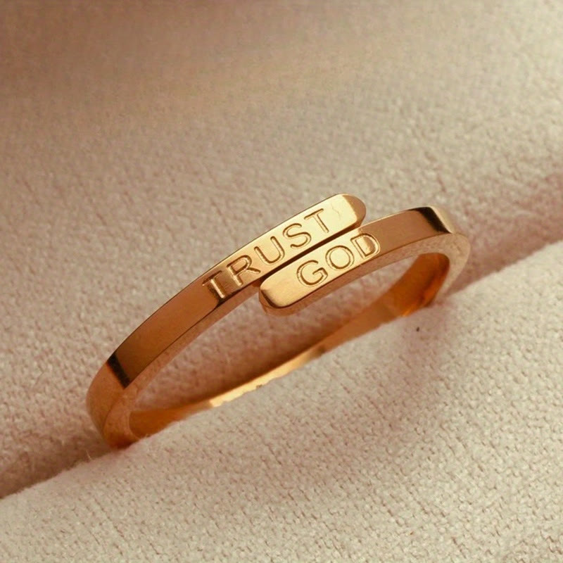 Anillo de Banda Partida "CONFÍA EN DIOS": Compañero Firme de Confianza Divina
