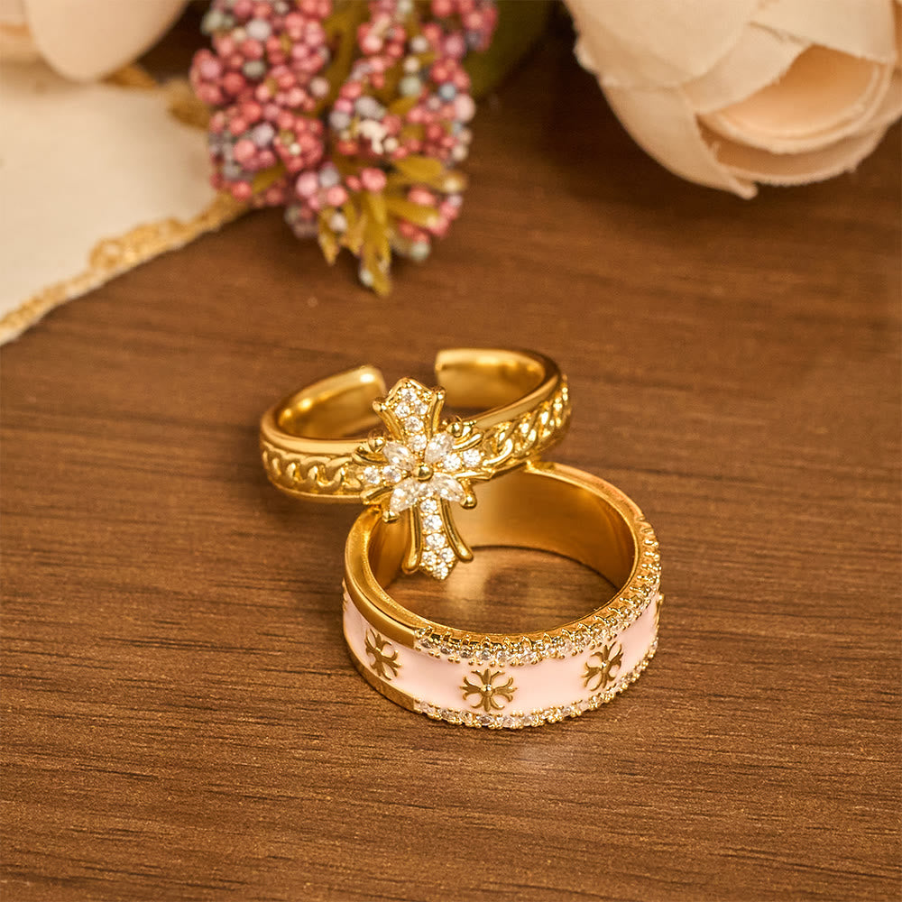 Set de Anillos Flor de Lis de Esmalte con Cruz de Circonia: Emblema de Pureza y Redención Divinas