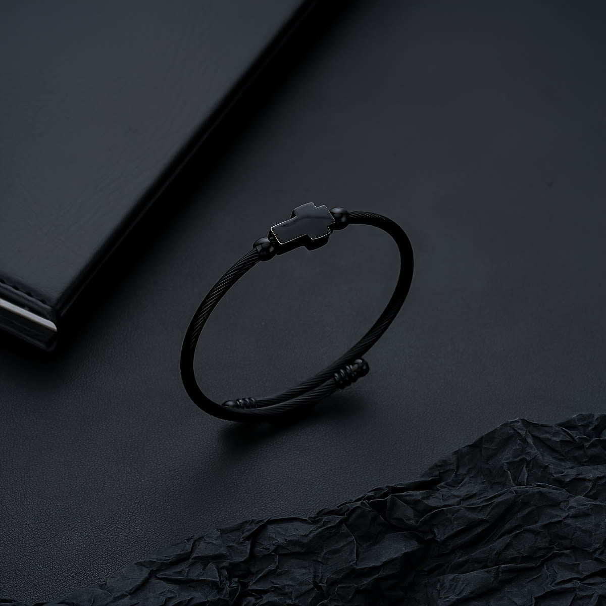 Pulsera de Devoción Diaria con Medalla Milagrosa y Dije Cruz de San Benito