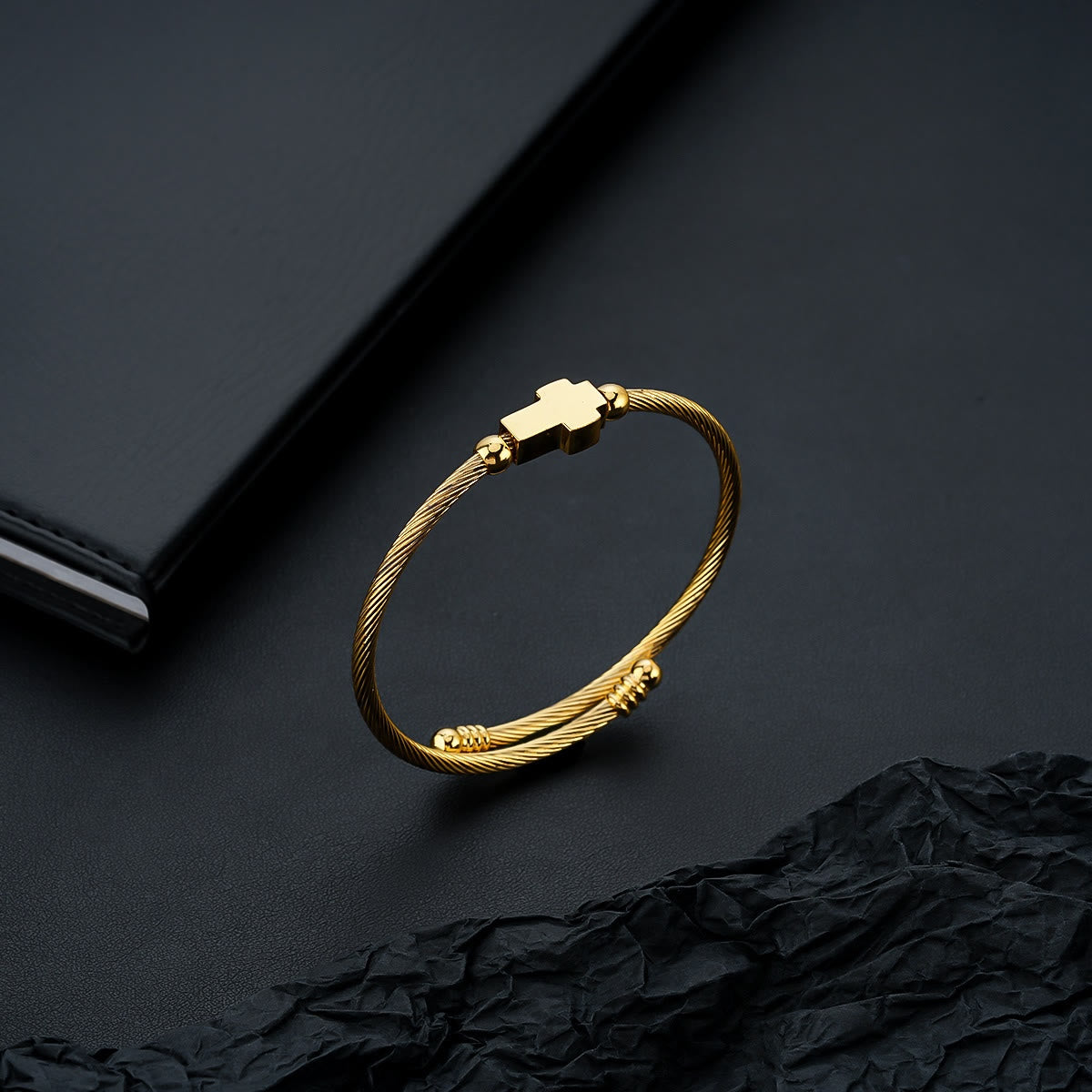 Pulsera de Devoción Diaria con Medalla Milagrosa y Dije Cruz de San Benito