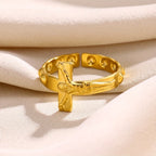 Anillo de Devoción Ajustable y Abierto con Cruz Grabada Eterna