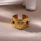 Anillo de Devoción de Banda Ancha Cruz de la Redención con Circonita