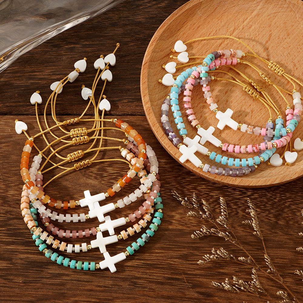 Pulsera de Amistad de Cuentas de Piedra Natural con Cruz Calada: Ícono de Devoción Espiritual