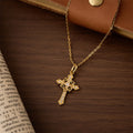 Collar Brillante de Cruz Geométrica: Símbolo de Esperanza Eterna y Protección Divina