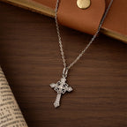 Collar Brillante de Cruz Geométrica: Símbolo de Esperanza Eterna y Protección Divina
