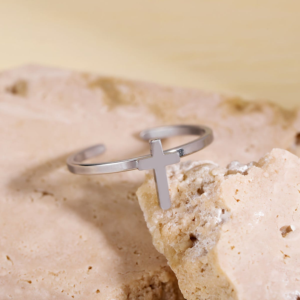 Anillo Abierto de Cruz Minimalista: Símbolo de Fe Devota y Gracia Espiritual