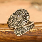Anillo Envolvente Ajustable Colibrí del Espíritu Santo: Emblema de Gracia Divina y Gozo