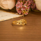 Anillo Ajustable Eterno de Corazón y Cruz: Regalo de Gracia e Intercesión Divina