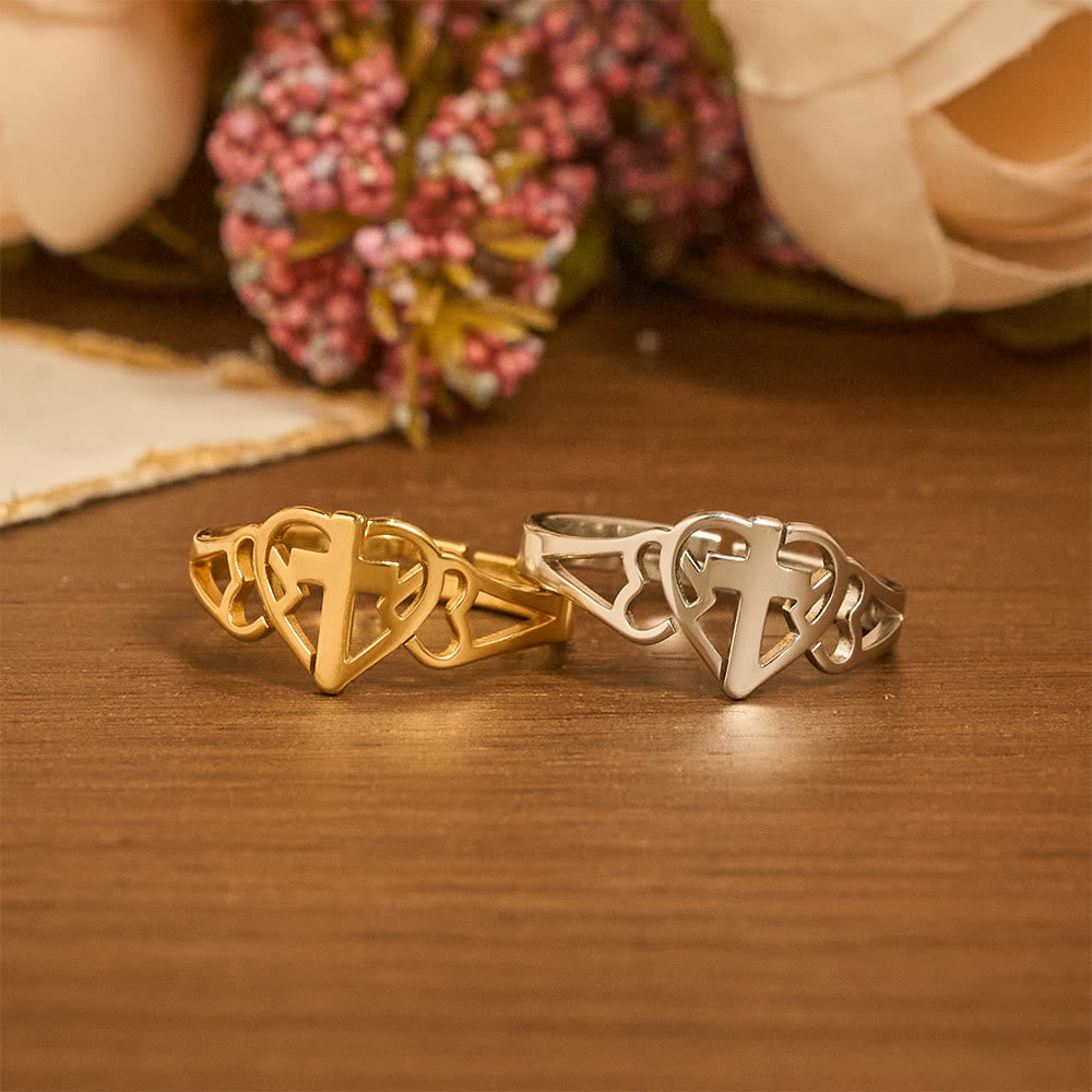 Anillo Ajustable Eterno de Corazón y Cruz: Regalo de Gracia e Intercesión Divina