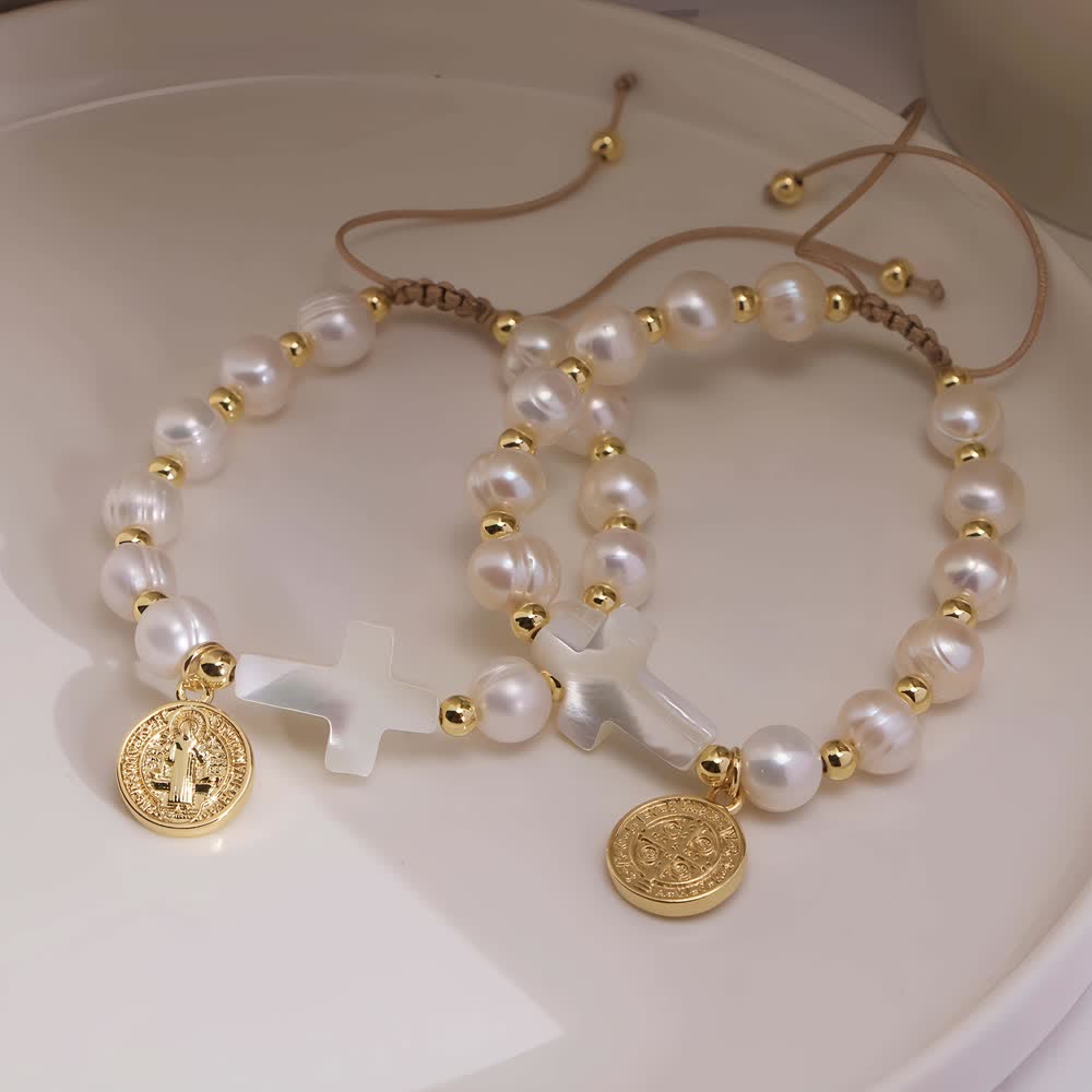 Pulsera Elegante Ajustable de Cristal con Medalla de San Benito: Joyería de Bendición Espiritual