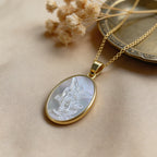 Collar de Santos con Perla Blanca Natural: Sagrado Corazón, Jesús, la Virgen y San Miguel