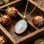 Collar de Santos con Perla Blanca Natural: Sagrado Corazón, Jesús, la Virgen y San Miguel