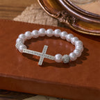 Set de 2 Pulseras de Cruz con Cuentas Blancas y Negras Mate: Pureza y Redención Divinas