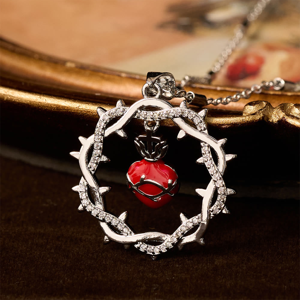 Collar Bicolor del Sagrado Corazón Coronado de Espinas: Emblema del Amor Divino