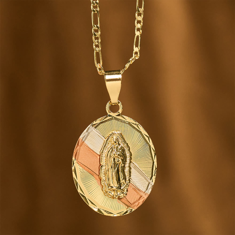 Collar con Medallón Ovalado Radiante de la Virgen María en Cuatro Estilos: Bendición Celestial