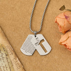 Collar con Dije Placa Militar de Cruz Padre Nuestro: Emblema de Gracia Divina y Fe