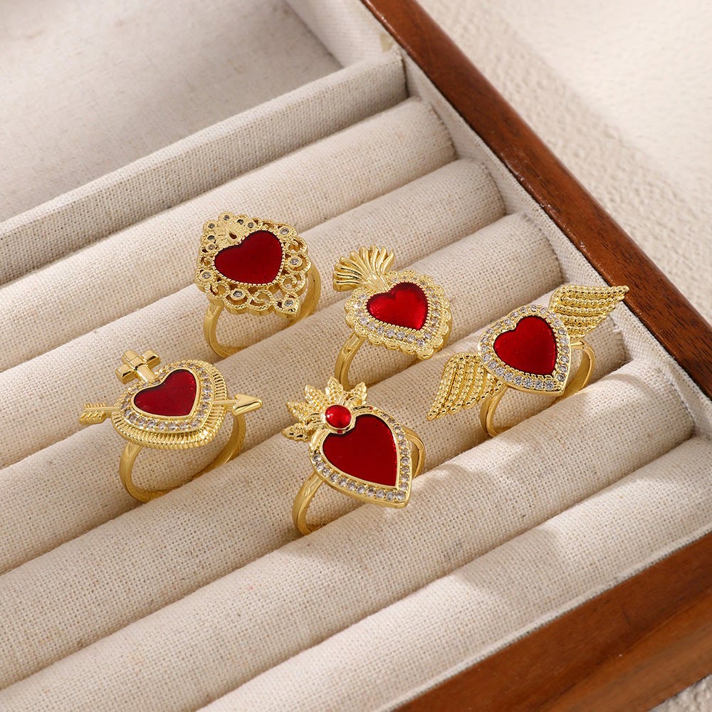 Colección de Anillos Multidiseño del Sagrado Corazón: Emblema del Amor Divino