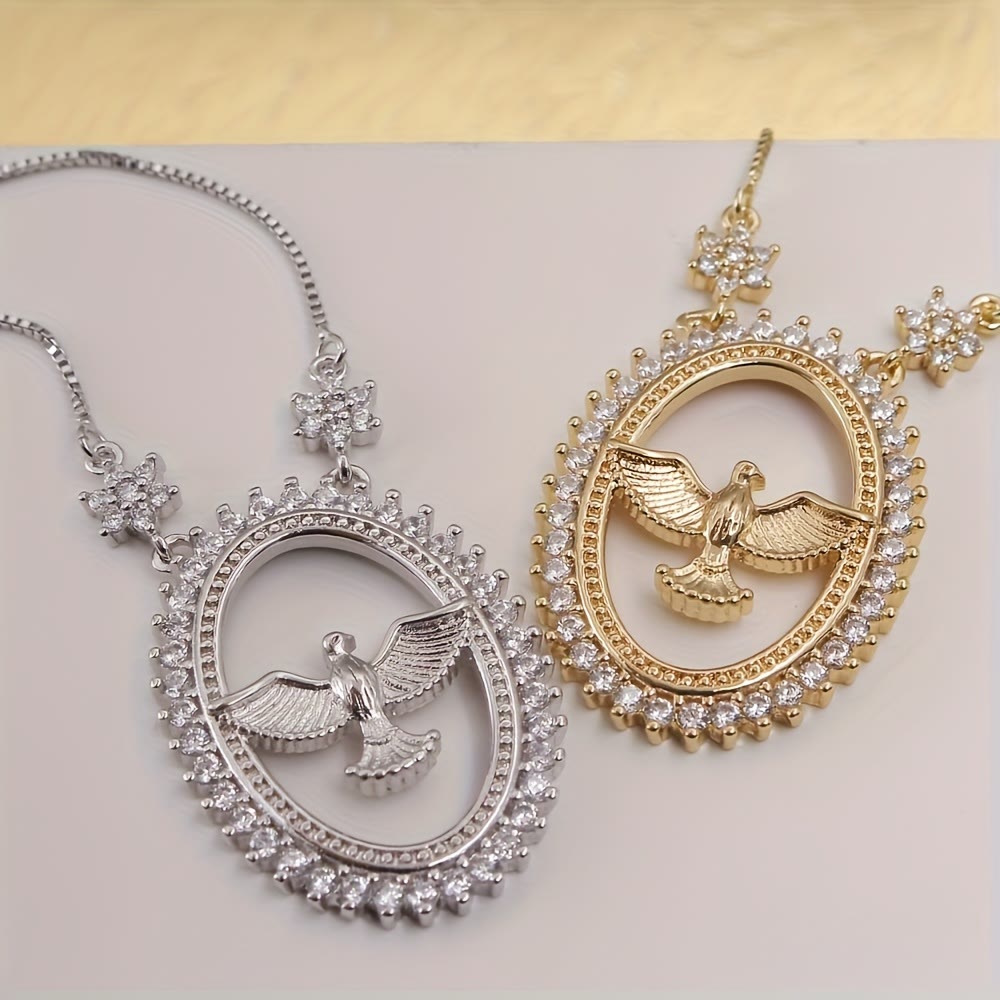 Collar con Dije Ovalado de Paloma con Circonita: Emblema de Paz Divina y Espíritu Santo