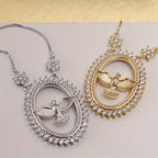 Collar con Dije Ovalado de Paloma con Circonita: Emblema de Paz Divina y Espíritu Santo
