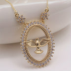 Collar con Dije Ovalado de Paloma con Circonita: Emblema de Paz Divina y Espíritu Santo