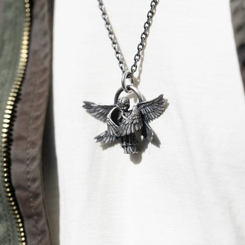 Collar de Buena Suerte con Dije de Ala de Ángel Orante