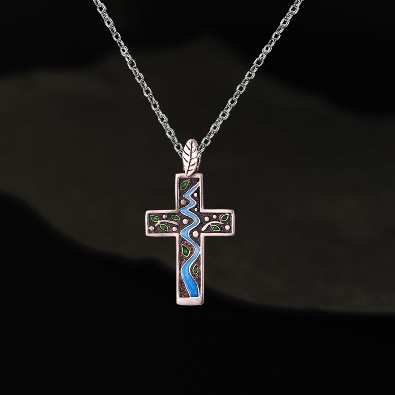 Collar de Cruz de Esmalte con Árbol junto al Arroyo Estilo Fresco
