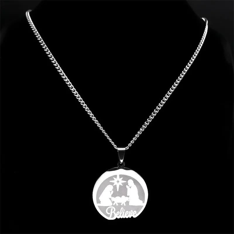 Collar de Plata de Navidad "Cree" con Natividad