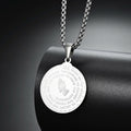 Collar con Placa Redonda de Manos Orando
