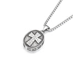 Collar de Titanio con Dije de Medalla Dorada de Cristo