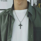 Collar con Dije de Calavera y Huesos Cruzados Estilo Punk