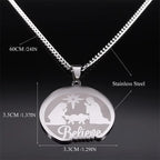 Collar de Plata de Navidad "Cree" con Natividad