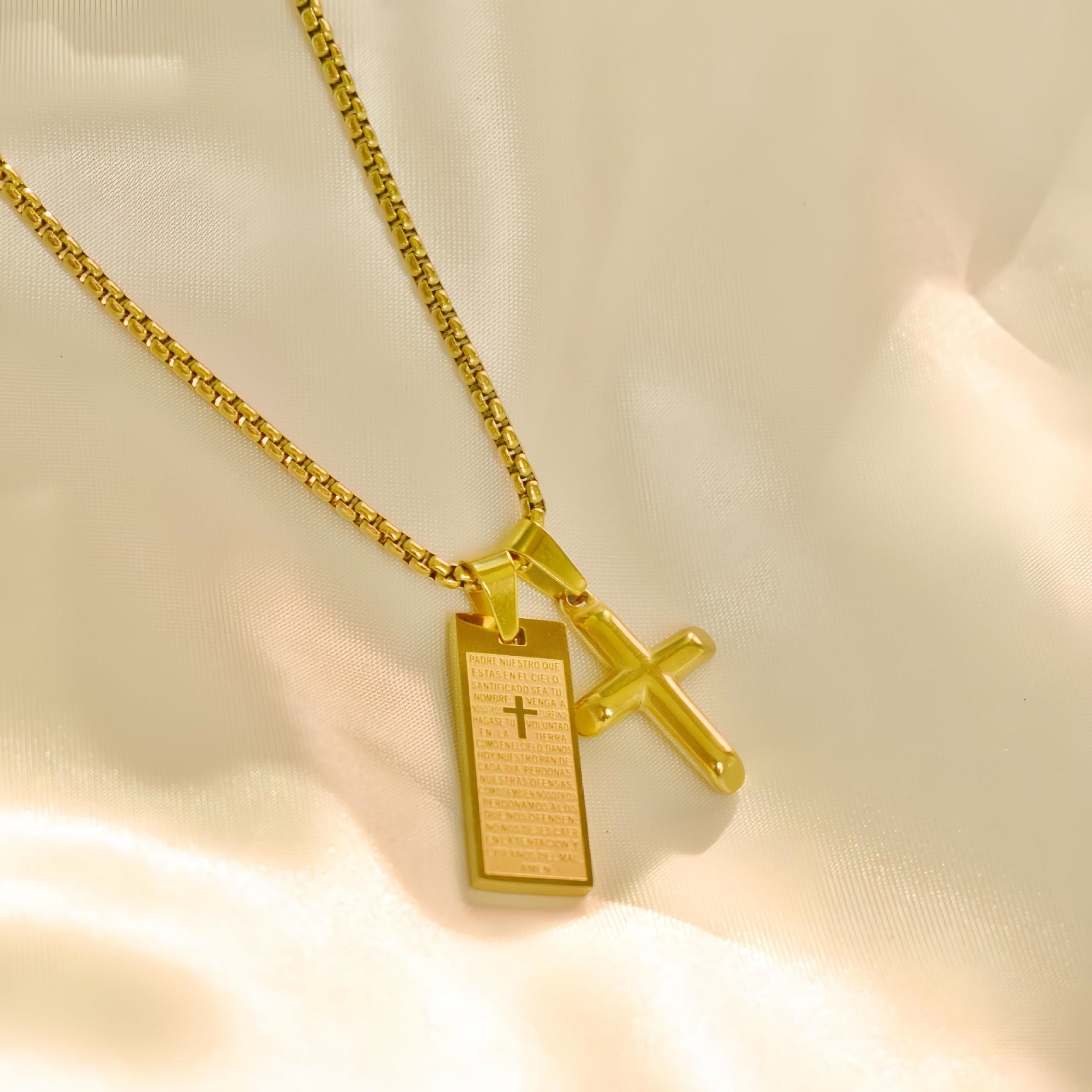 Collar Dorado con Medalla de Cruz y Escritura de Oración Bíblica Estilo Clásico